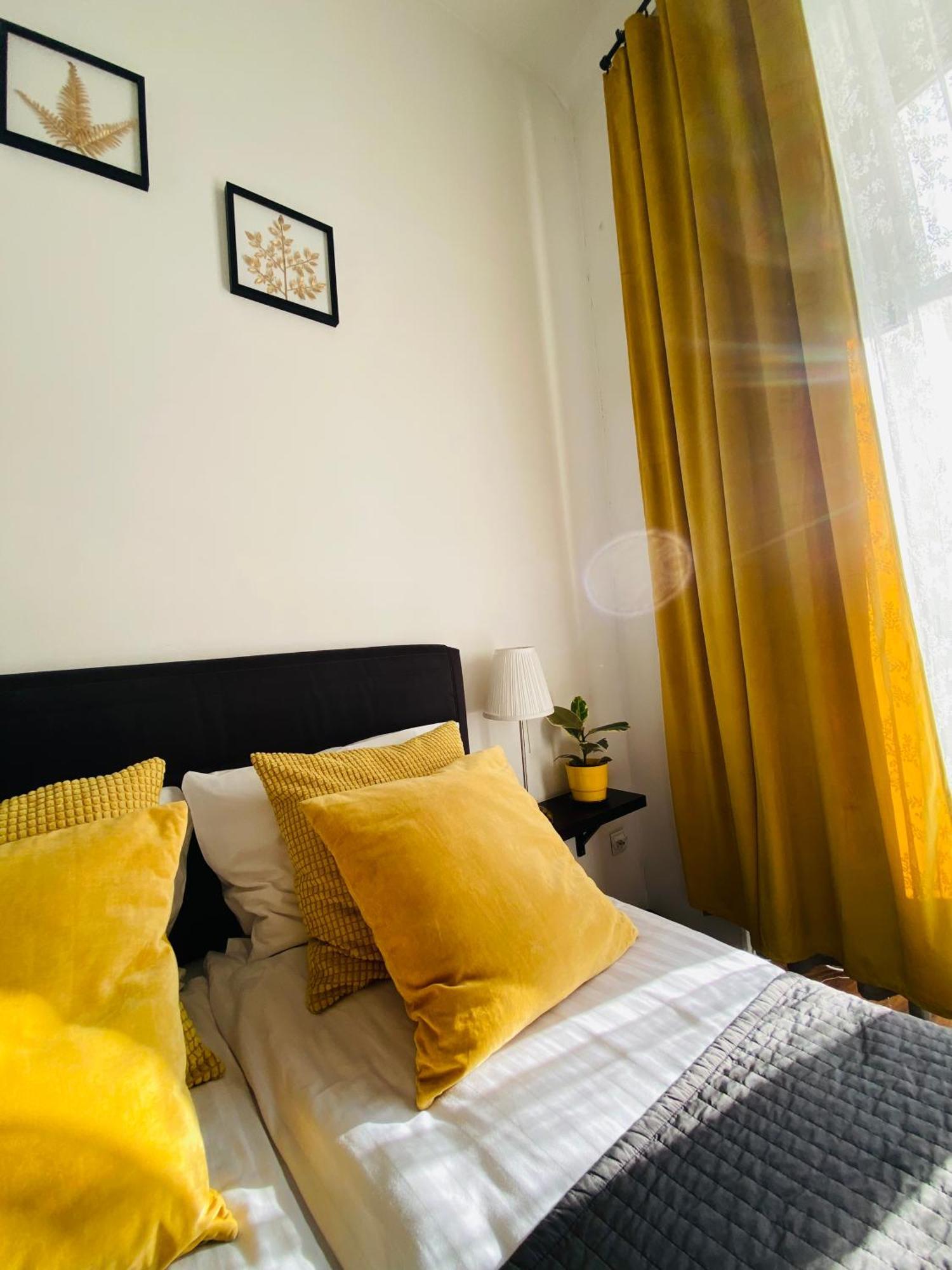 Krakow Apartments & Rooms Kültér fotó